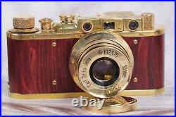 Camera Leica Panzercampf model, lens Sonnar Carl Zeiss 2.8 / 52 mm