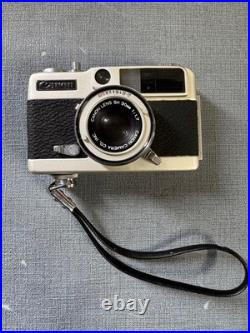 Canon demi EE17 Compact Film Camera Silver Black 30mm Lens Vintage Design Canon demi EE17 Compact Film Camera Silver Black 30mm Lens Vintage Design