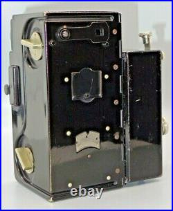 Debrie Sept I Camera with Rare Anastigmat HUET F50 Lens, case & 3 film chargers