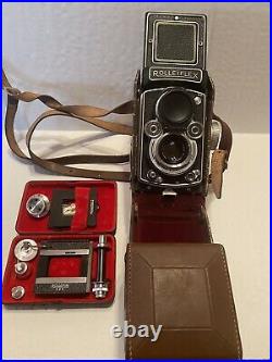 German made TWIN LENS ROLLEIFLEX with Zeiss 3.5F 75mm lens & ACCESS