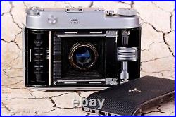 Iskra Soviet camera, format 6x6, cm Industar-58 3.5/75 lens Vintage camera