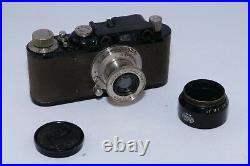 Leica II Black Paint 35mm rangefinder camera and 50mm f/3.5 Elmar lens. Vintage