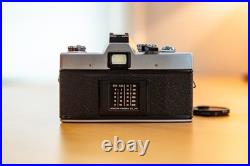 Minolta SRT 201 Vintage 35mm Film Camera With 45mm F/2 Rokkor-X pancake Lens