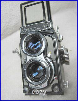 NICE Vintage 127 FILM YASHICA-44 Gray/Black Twin Lens Reflex TLR Camera with CASE