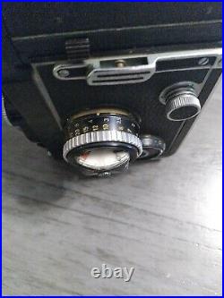 Rolleiflex 2.8F TLR Camera Carl Zeiss Planar Lens 2.8/80mm