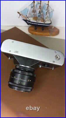 SLR Film Camera 35mm Zenit E Helios-44-2 M42 Lens Vintage USSR used Working phot