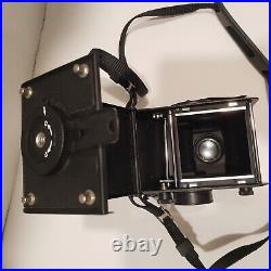 Seagull 4A-107 6X6 TLR Camera with 75mm F3.5 lens Vintage Twin Lens Reflex