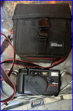 VINTAGE NIKON ACTION TOUCH AF 35mm Underwater Camera F2.8 Lens with Case & Strap