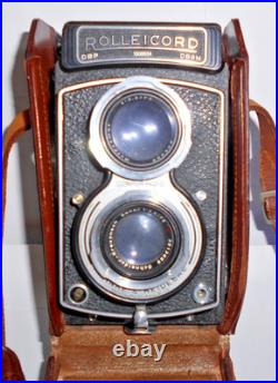 VINTAGE ROLLEICORD CAMERA With SCHNEIDER 75mm f3.5 LENS VINTAGE ROLLEICORD CAMERA With SCHNEIDER 75mm f3.5 LENS