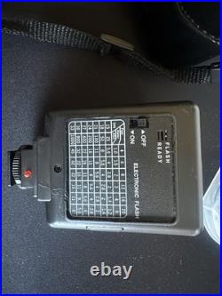 VIVITAR V3800N VINTAGE CAMERA With 35mm Lens, 4 New Film Rolls Carry Case Flash