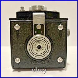 Vintage Accuraflex Twin Lens Box Camera TLR Accurar Anastigmat 13.5 Lens Japan