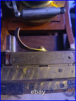 Vintage Almer Coe Folmer Schwing Camera With A 18 In Bausch& Lomb 1897 Lens