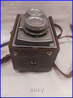 Vintage Camera Firstflex Twin Lens Reflex (TLR) 1950s with Leather Case UNTESTED Vintage Camera Firstflex Twin Lens Reflex (TLR) 1950s with Leather Case UNTESTED