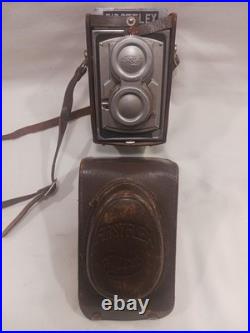 Vintage Camera Firstflex Twin Lens Reflex (TLR) 1950s with Leather Case UNTESTED Vintage Camera Firstflex Twin Lens Reflex (TLR) 1950s with Leather Case UNTESTED