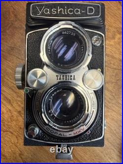 Vintage Japan Yashica-D Film Camera with Yashikor 80 mm Copal-MXV Lens -A