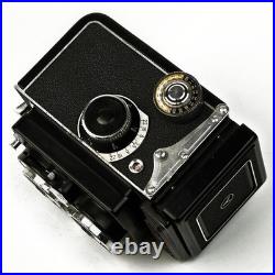 Vintage Japan Yashica-D Film Camera with Yashikor 80 mm Copal-MXV Lens -A Vintage Japan Yashica-D Film Camera with Yashikor 80 mm Copal-MXV Lens -A