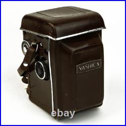 Vintage Japan Yashica-D Film Camera with Yashikor 80 mm Copal-MXV Lens -A