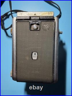 Vintage Mamiya Twin Lens Reflex TLR Camera with Sekor 80mm Lens