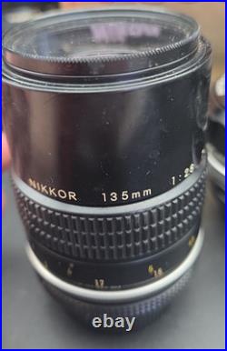 Vintage Nikon N2000 Film Camera with 5 Lens 55mm, 135mm, 300mm 80-200mm Nikkor