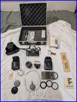 Vintage Olympus OM10 Black 50mm & 28mm Auto Focus Prime Lens Film Camera LOT