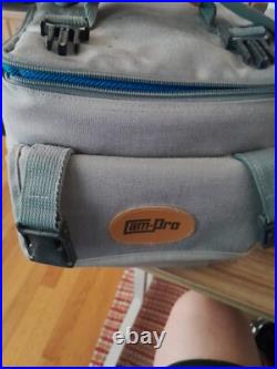 Vintage Pentax K1000 35mm film camera with bag, flash attachement, and zoom lens Vintage Pentax K1000 35mm film camera with bag, flash attachement, and zoom lens