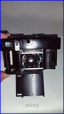 Vintage Rollei 35 Camera withTessar 3,5/40 Lens Made in Singapore (Not Tested)