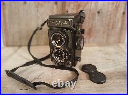 Vintage Seagull WWSC 120 Twin Lens Reflex Camera Nice Condition