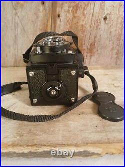 Vintage Seagull WWSC 120 Twin Lens Reflex Camera Nice Condition