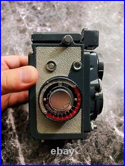 Vintage YASHICA 44 LM TLR Camera with Yashinon 60mm f3.5 lens