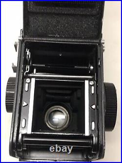 Vintage Yashica 44 LM TLR Camera 60mm F/3.5 Lens With Case