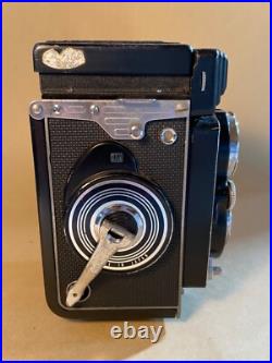 Vintage Yashica Mat 124 TLR Twin Lens Reflex Camera Yashinon 80mm 3.5 1968