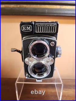 Vintage Yashica Mat EM Camera 80MM F/3.5 Yashinon Lens Nice Example