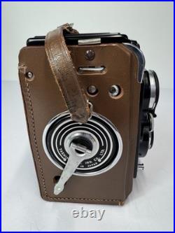 Vintage Yashica-Mat TLR Camera with Lumaxar 80mm f/3.5 Lens, Case & Cap Tested Vintage Yashica-Mat TLR Camera with Lumaxar 80mm f/3.5 Lens, Case & Cap Tested