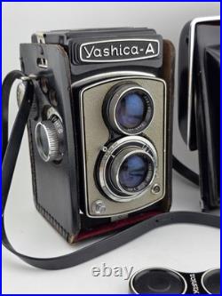 Vintahe Yashica A TLR Medium Film Camera W case/lens cap. Mint Cond. Looks New