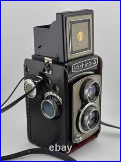 Vintahe Yashica A TLR Medium Film Camera W case/lens cap. Mint Cond. Looks New