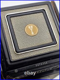 Vintahe Yashica A TLR Medium Film Camera W case/lens cap. Mint Cond. Looks New