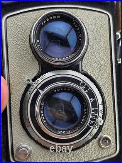 Vintahe Yashica A TLR Medium Film Camera W case/lens cap. Mint Cond. Looks New