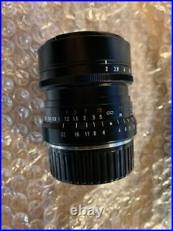 Voigtlander Ultron Vintage Line 28mm F2 VM Mount Black with Lens Guard attached