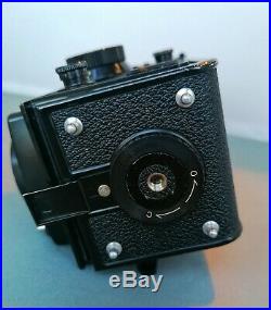 YASHICA MAT 124G Twin Lens Reflex. YASHINON 80mm F3.5 Medium Format TLR Good Con