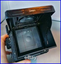 YASHICA MAT 124G Twin Lens Reflex. YASHINON 80mm F3.5 Medium Format TLR Good Con
