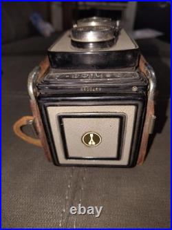 Yashica-A Camera? Yashikor 13.5 80mm lens Vintage W Leather Case 6×6