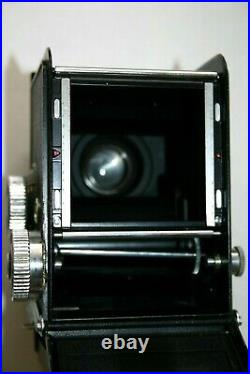 Yashica-C Vintage TLR 120 Roll Film Camera, Yashikor 13.5/f=80mm Lens & Case