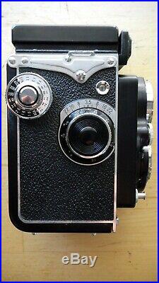 Yashica D TLR Twin Lens Reflex Camera with Case PRISTINE CONDITION