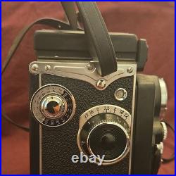 Yashica-D Twin-Lens Reflex TLR Camera Black 120mm Film Format Classic Vintage