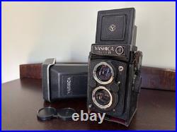 Yashica Mat-124G Twin Lens Reflex Camera with Case Medium Format Vintage