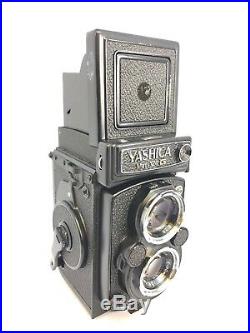 Yashica Mat 124g Twin Lens Reflex. Yashinon 80mm F3.5. Medium Format Tlr Mint