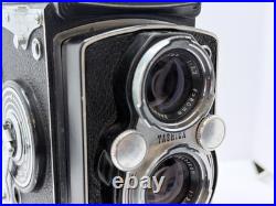 Yashica-Mat vintage 6x6 twin lens reflex medium format camera Yashica-Mat vintage 6x6 twin lens reflex medium format camera